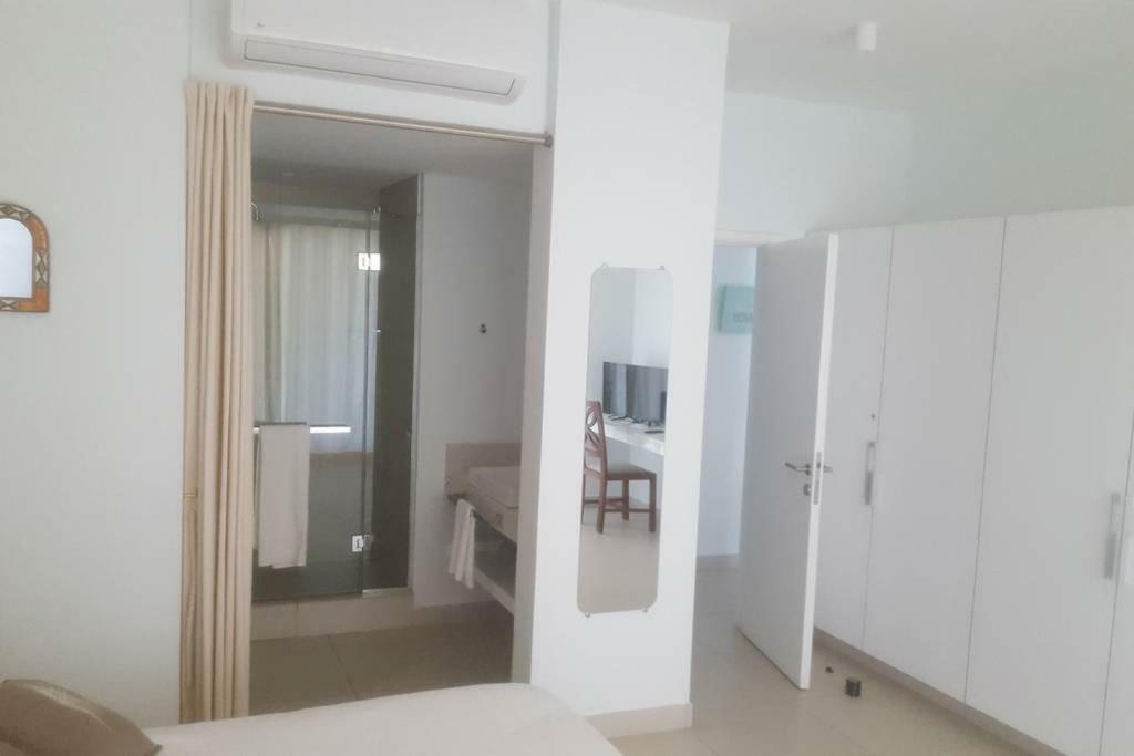 Element Bay Lux Beach Apartment Кап Малёрё Экстерьер фото